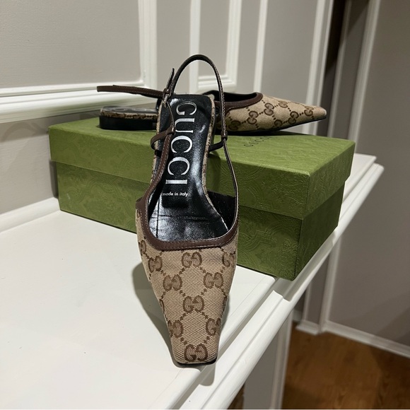Gucci Beige and Brown Monogram Slingback Flats 37.5 - Picture 2 of 10